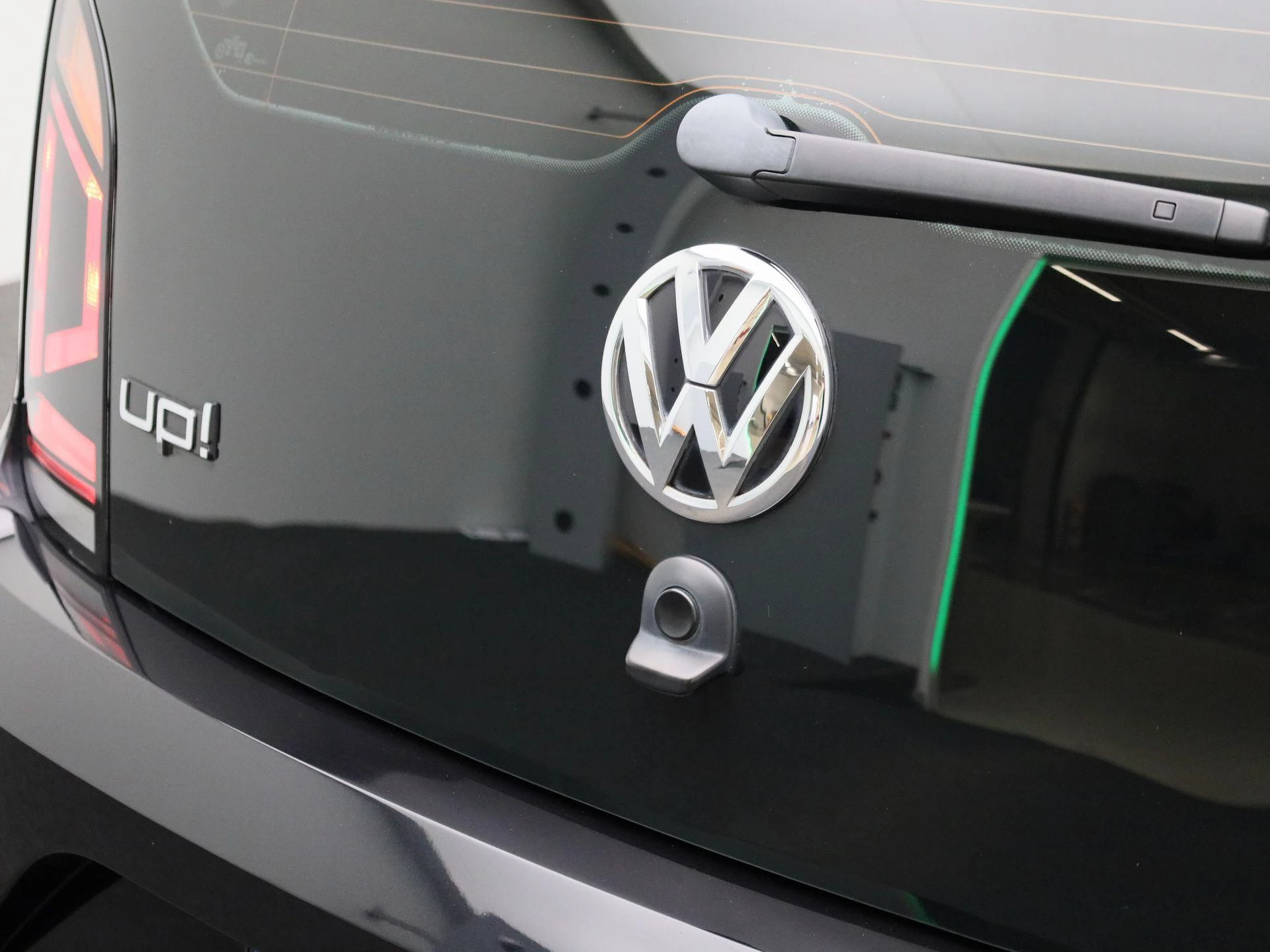 Volkswagen-up!-image-30