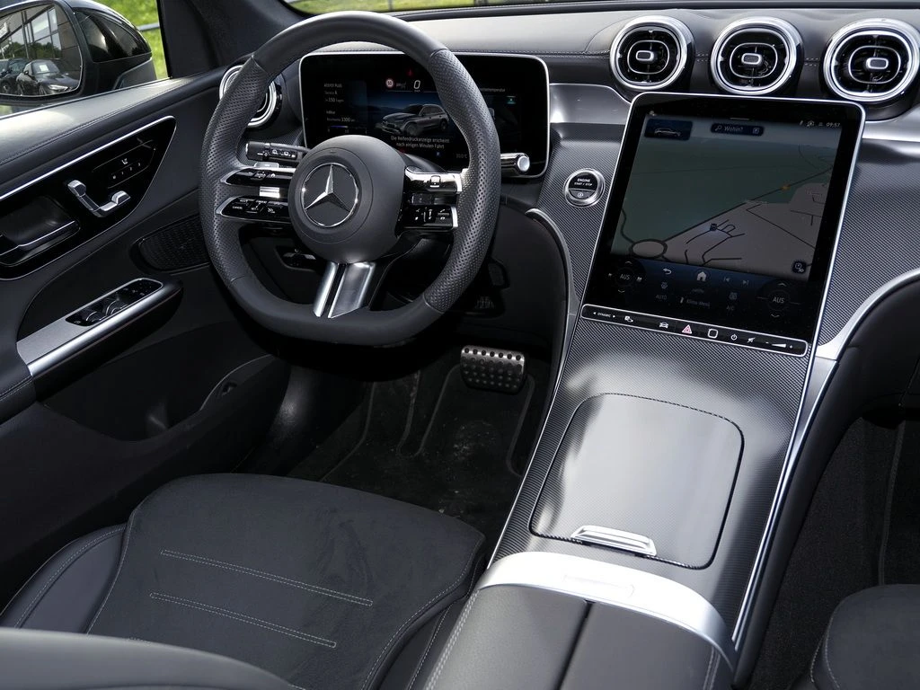 Mercedes-Benz-GLC 220 d-image-9