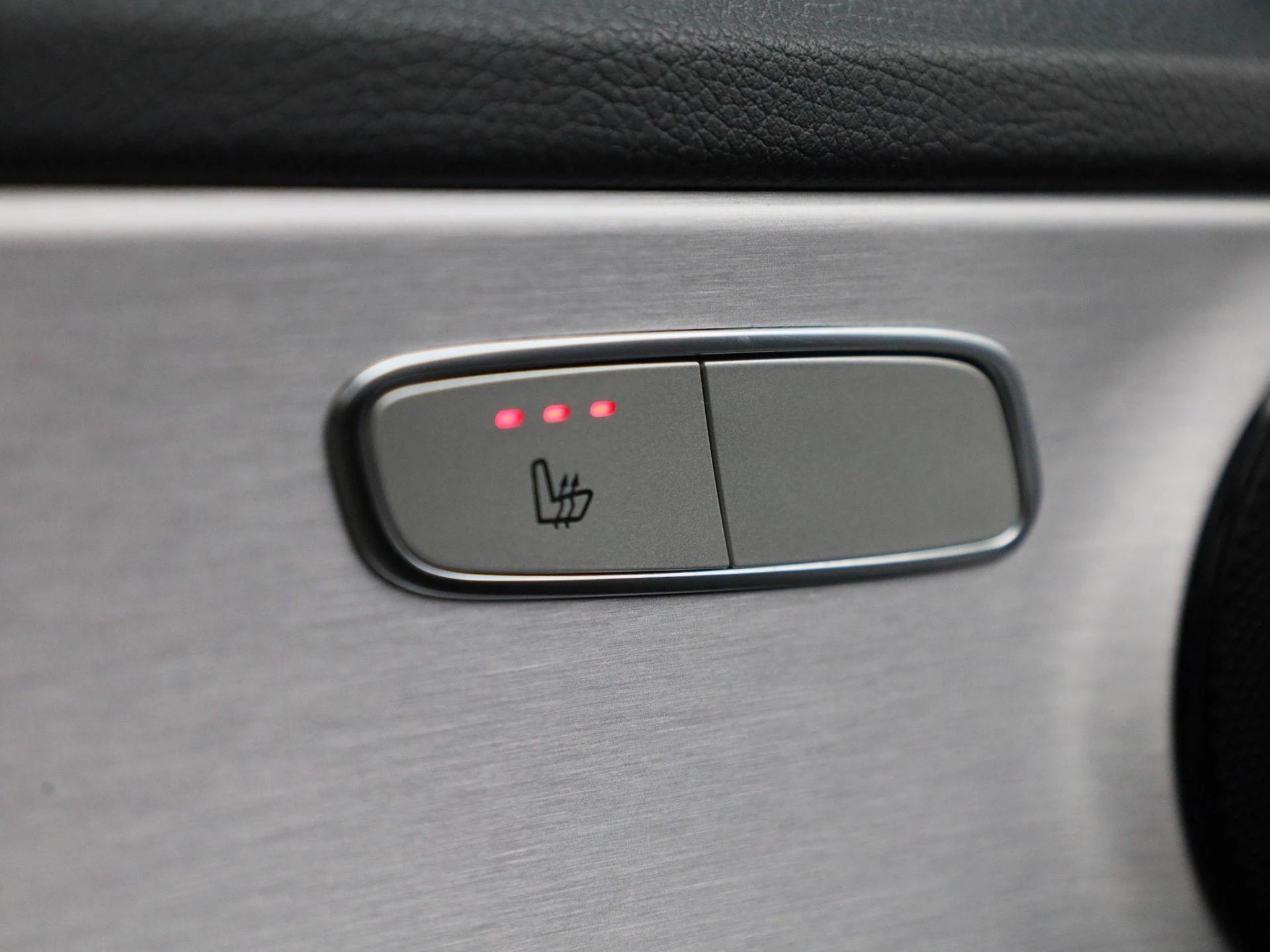 Mercedes-Benz-C-Klasse-image-31