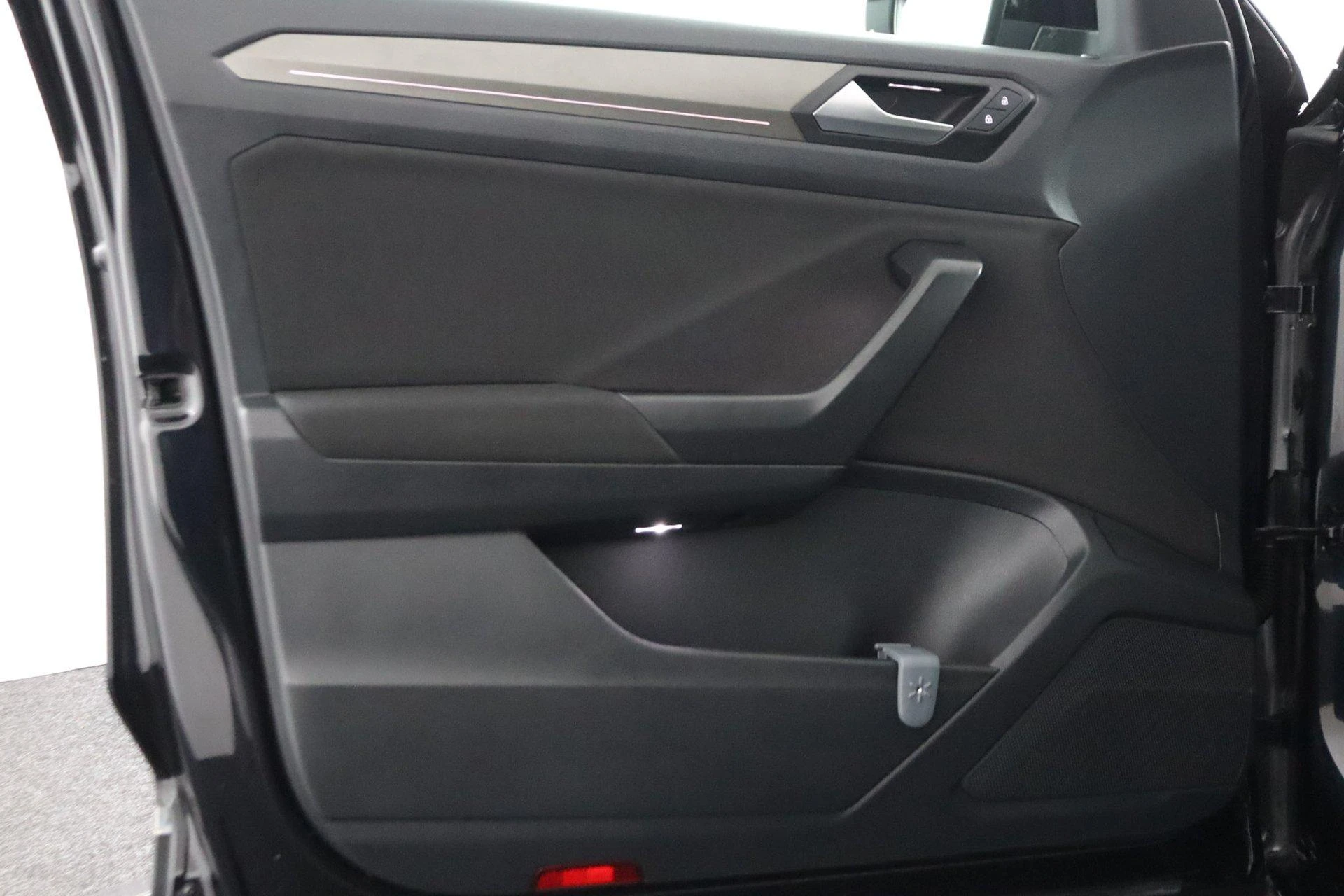 Volkswagen-T-Roc-image-22