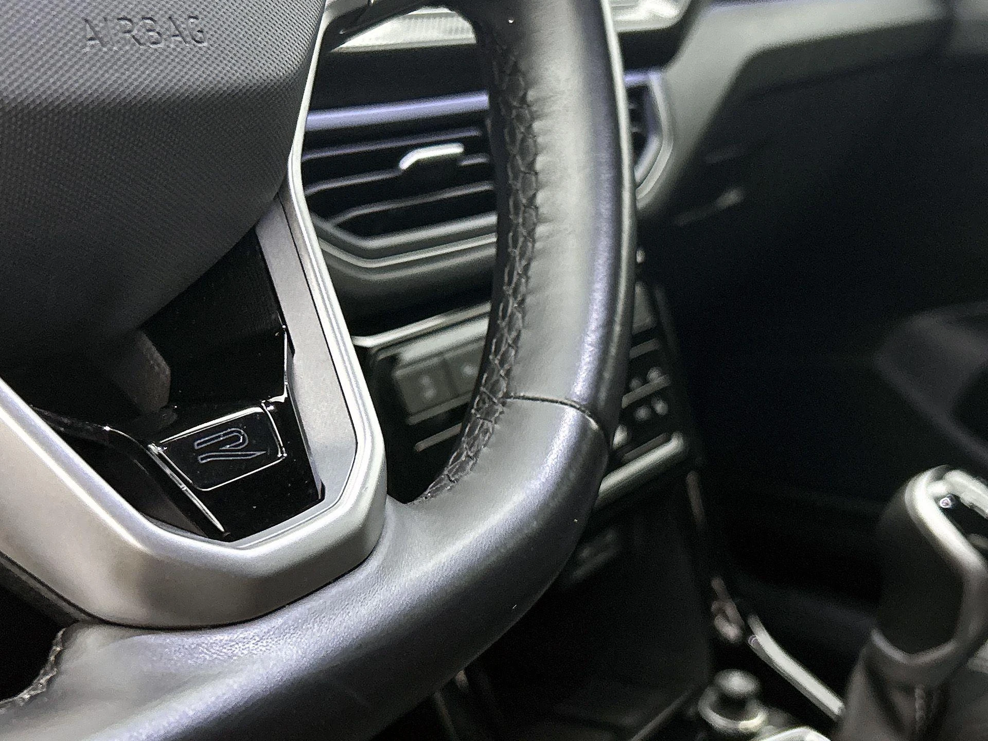 Volkswagen-T-Cross-image-12
