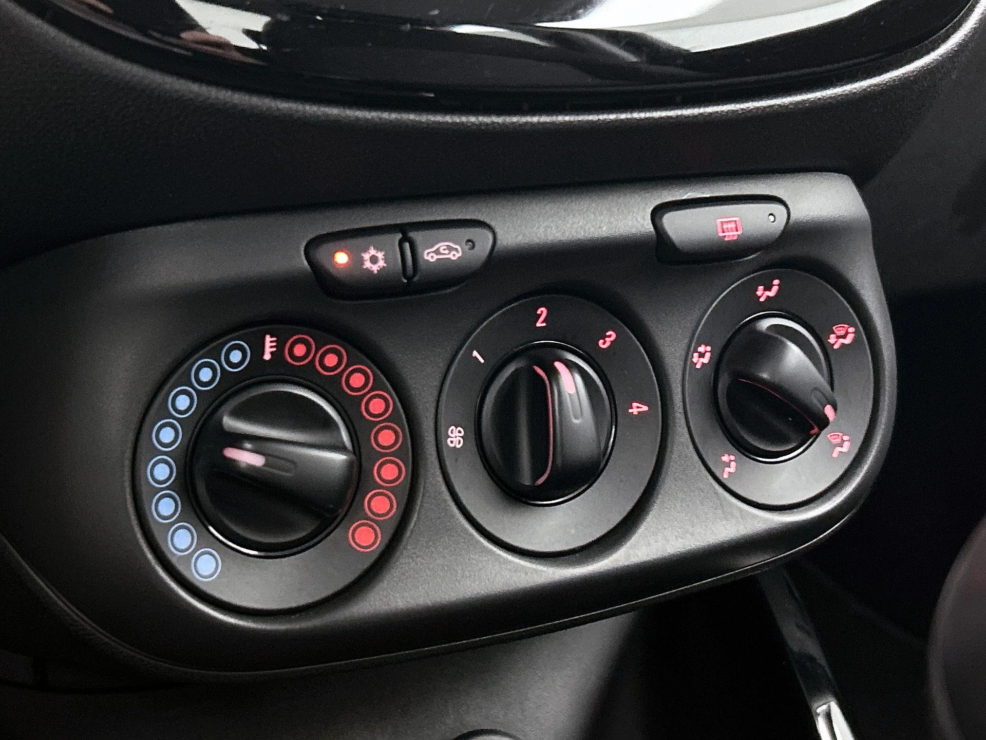 Opel ADAM 1.0 Turbo Jam Favourite