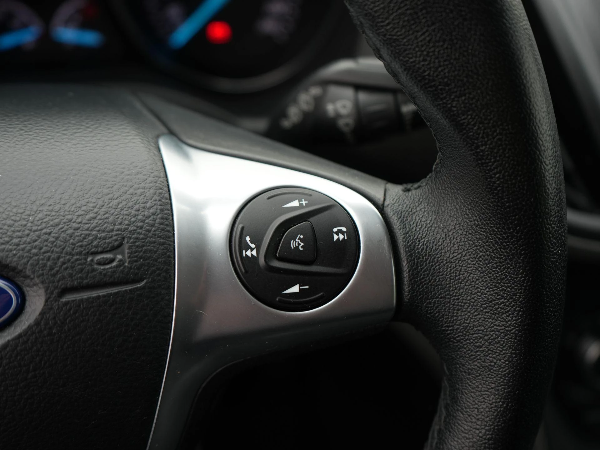 Ford-Kuga-image-19