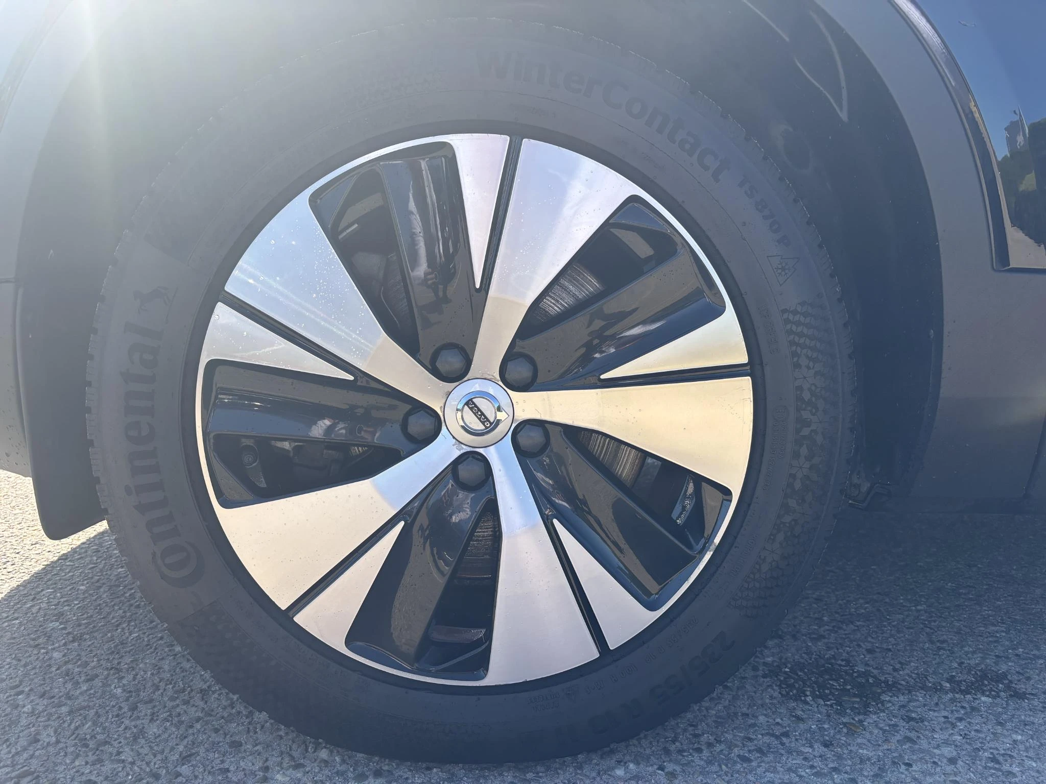 Volvo-XC40-image-1