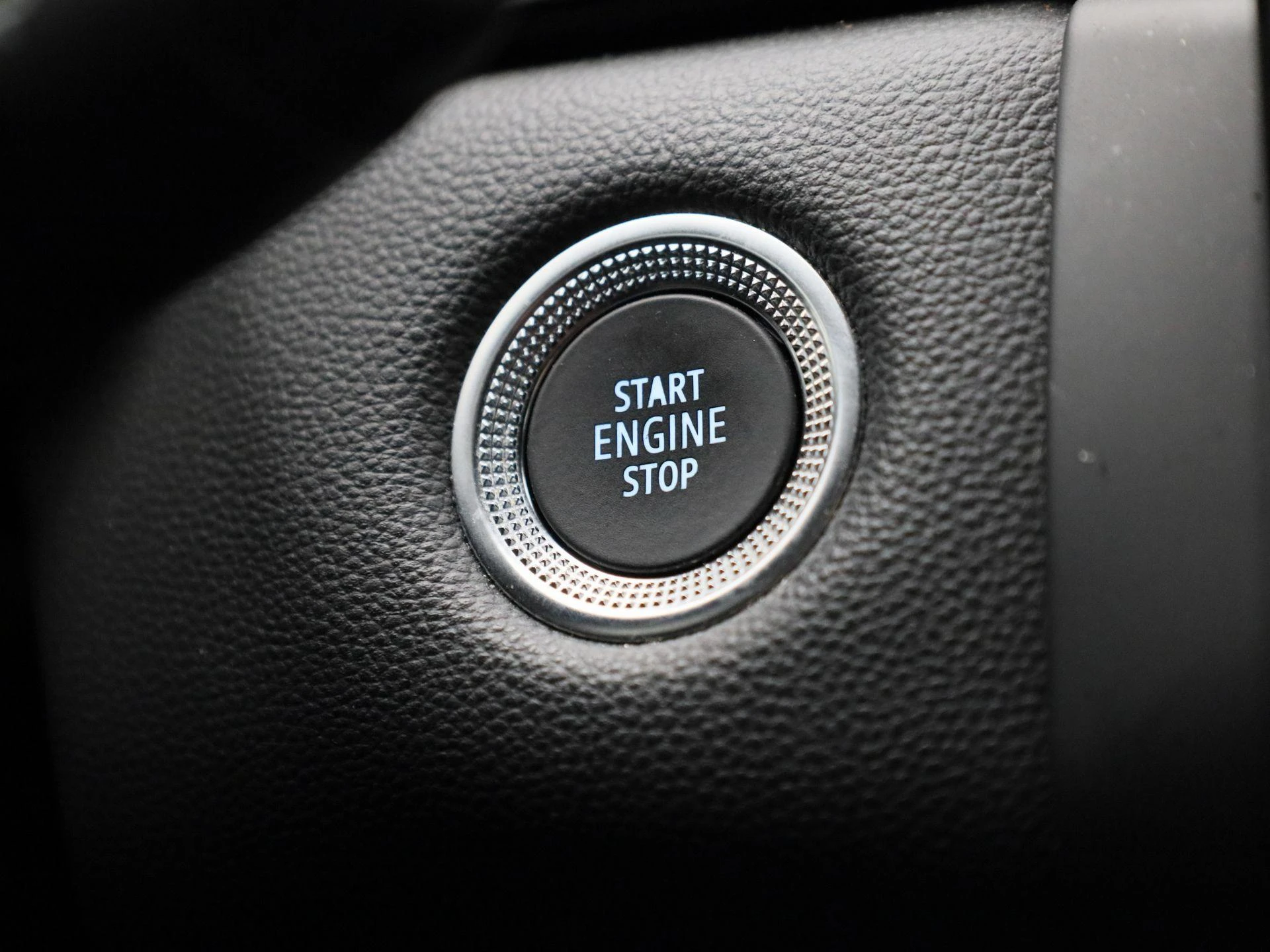 Renault-Captur-image-21