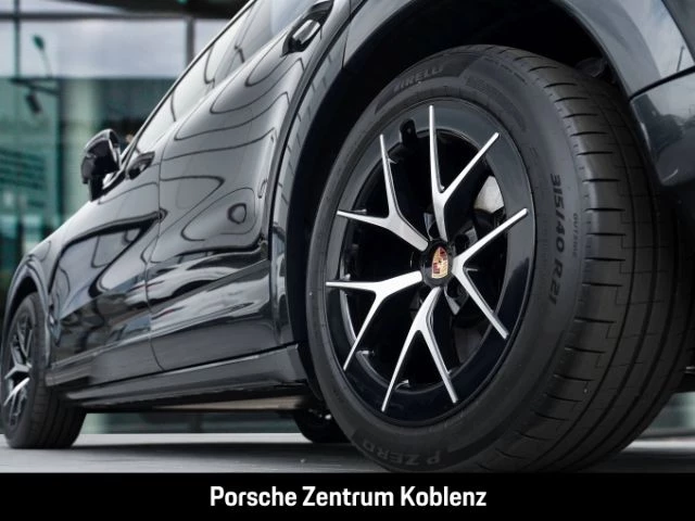Porsche Cayenne Electric -
