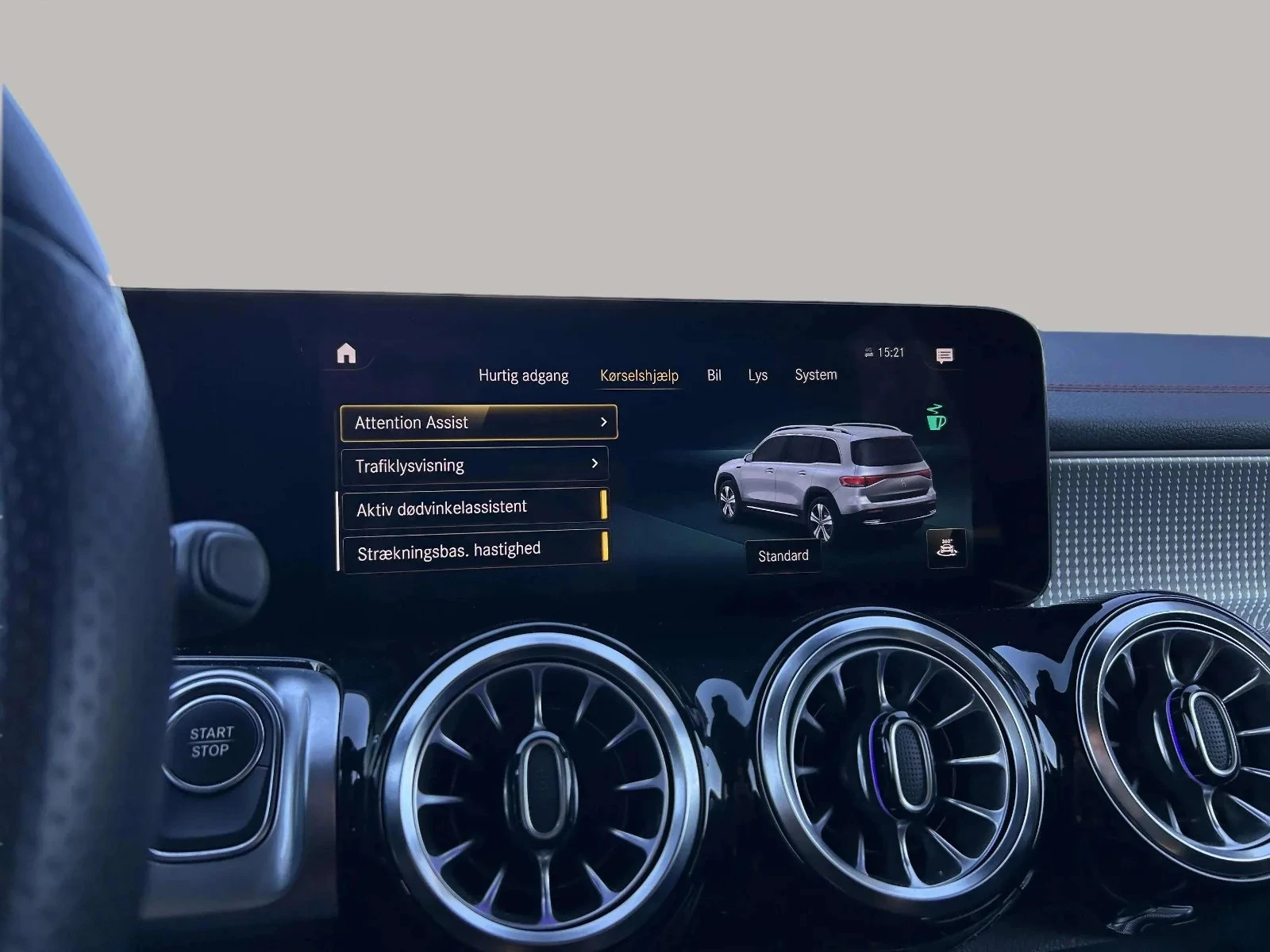 Mercedes-Benz-EQB-image-21
