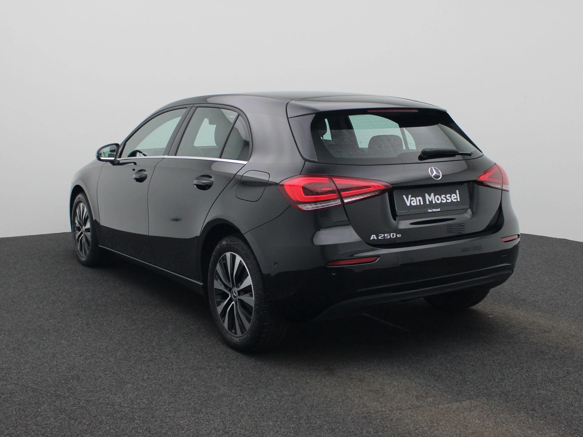 Mercedes-Benz A-Klasse A 250 e Business Solution