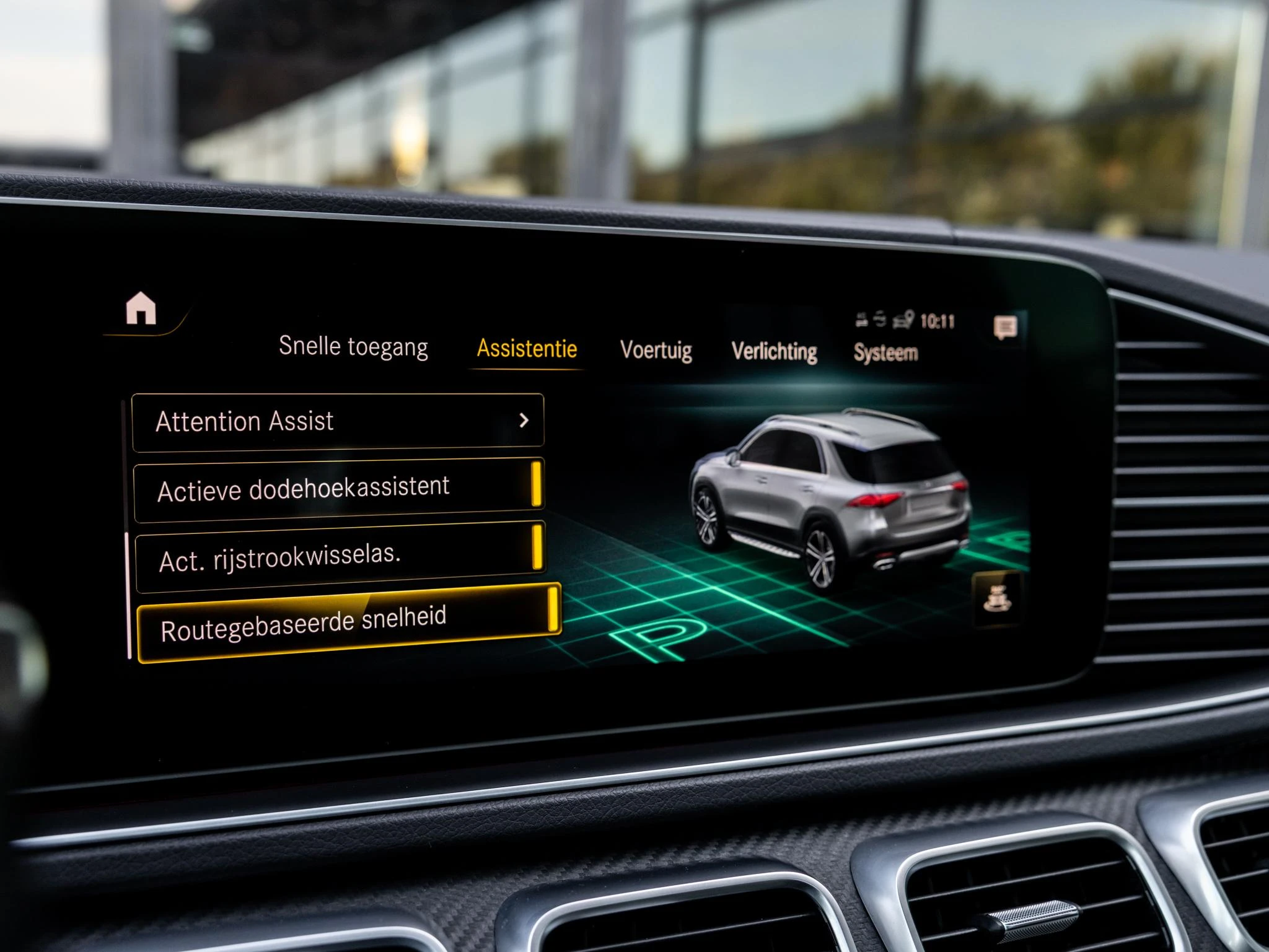 Mercedes-Benz-GLE-image-28