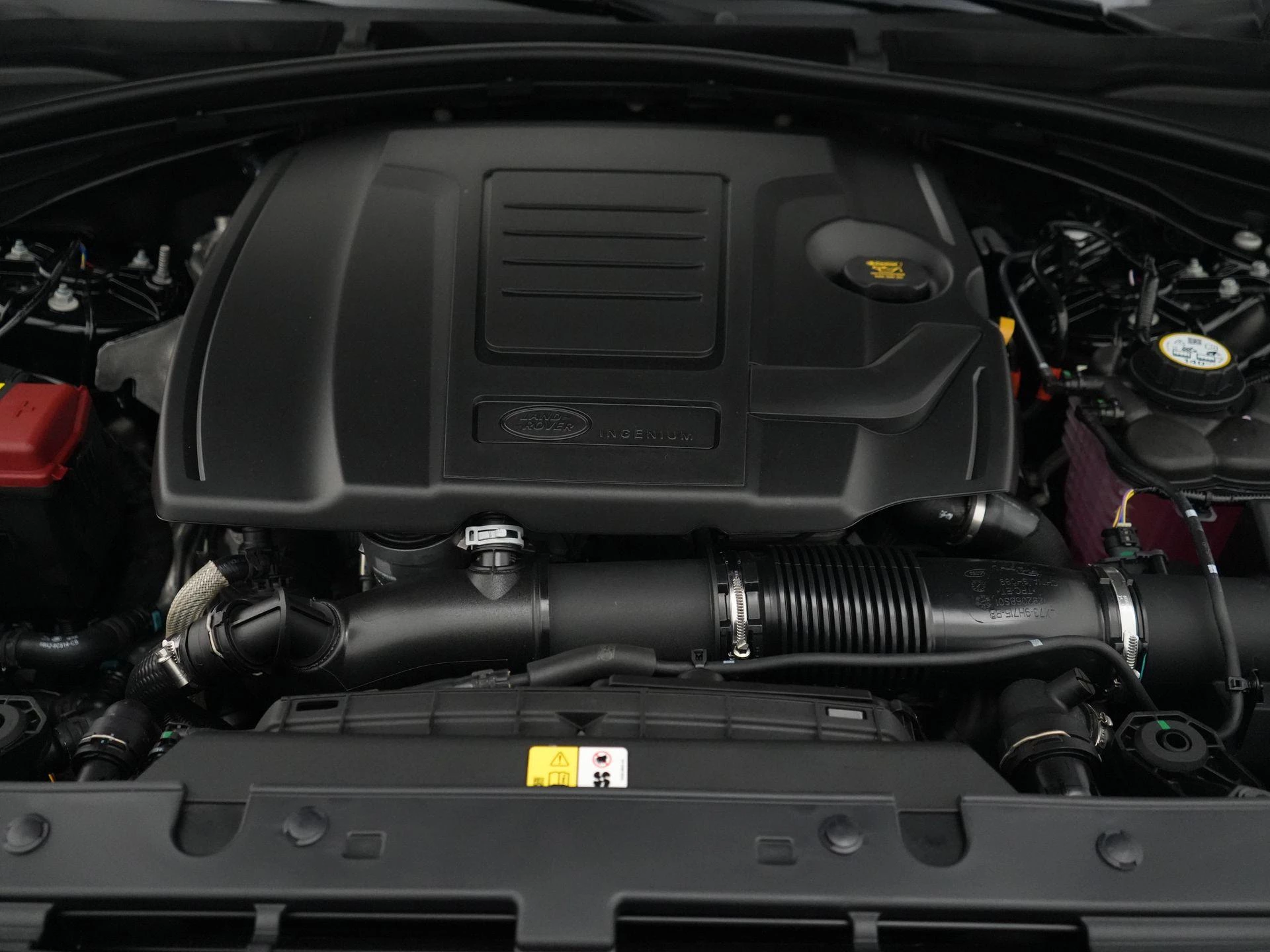 Land Rover-Range Rover Velar-image-48