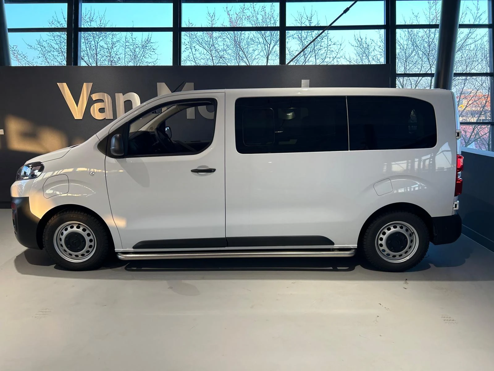 Citroën-ë-Jumpy-image-11