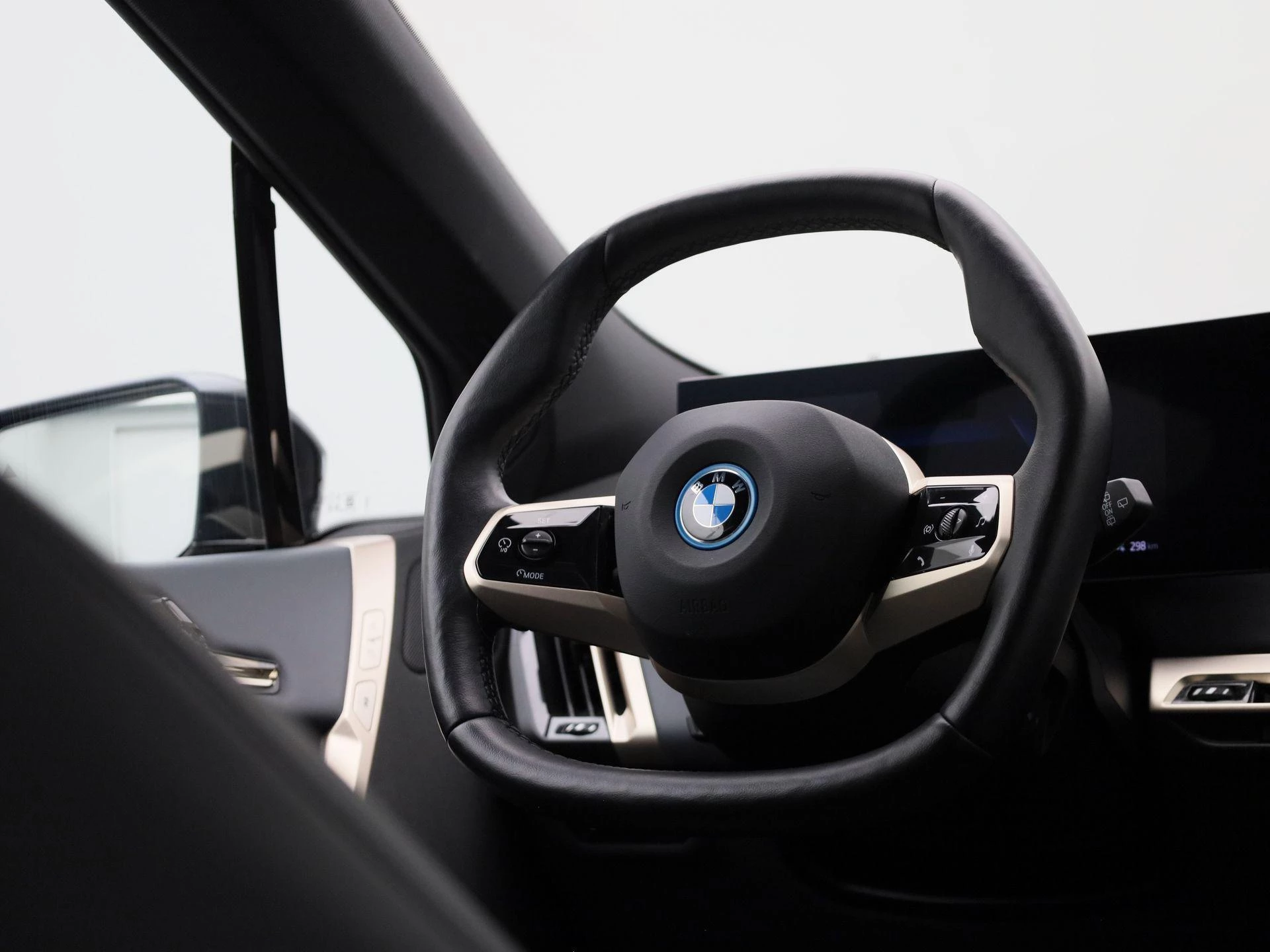 BMW-iX-image-48
