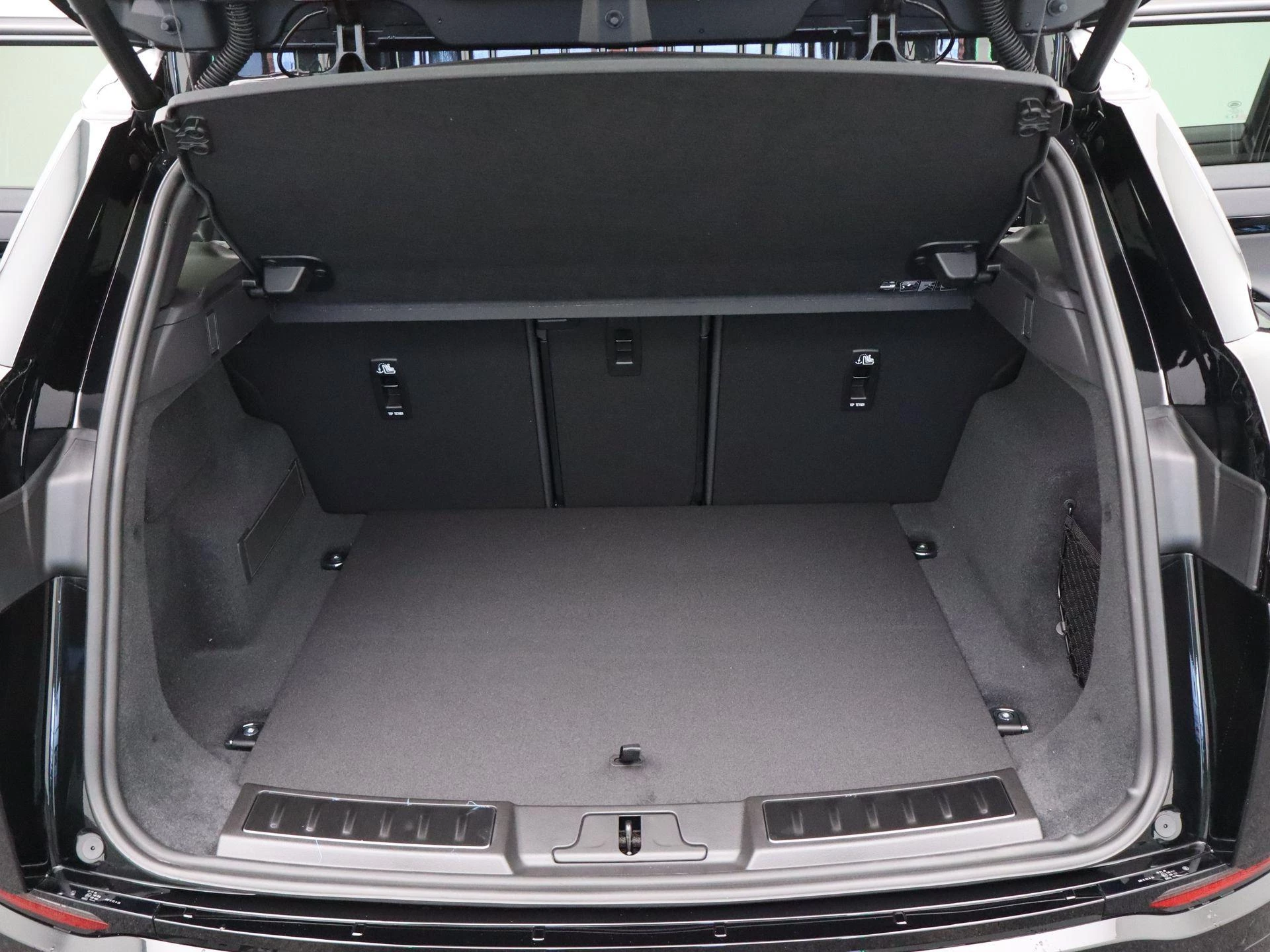 Land Rover-Range Rover Evoque-image-30