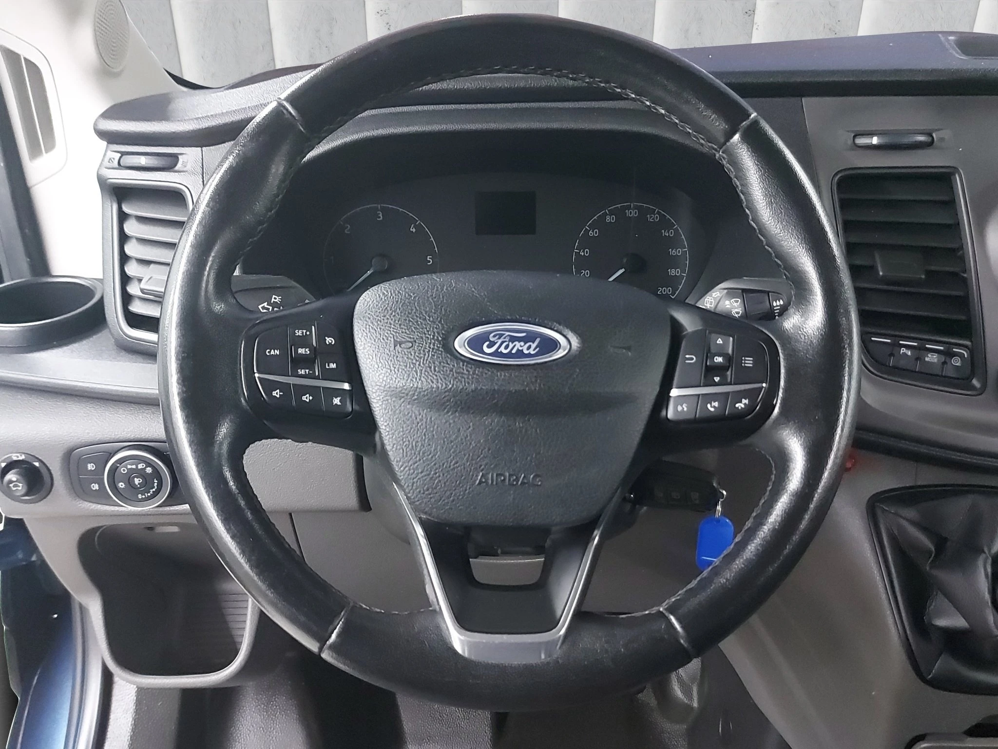 Ford-Transit-image-12