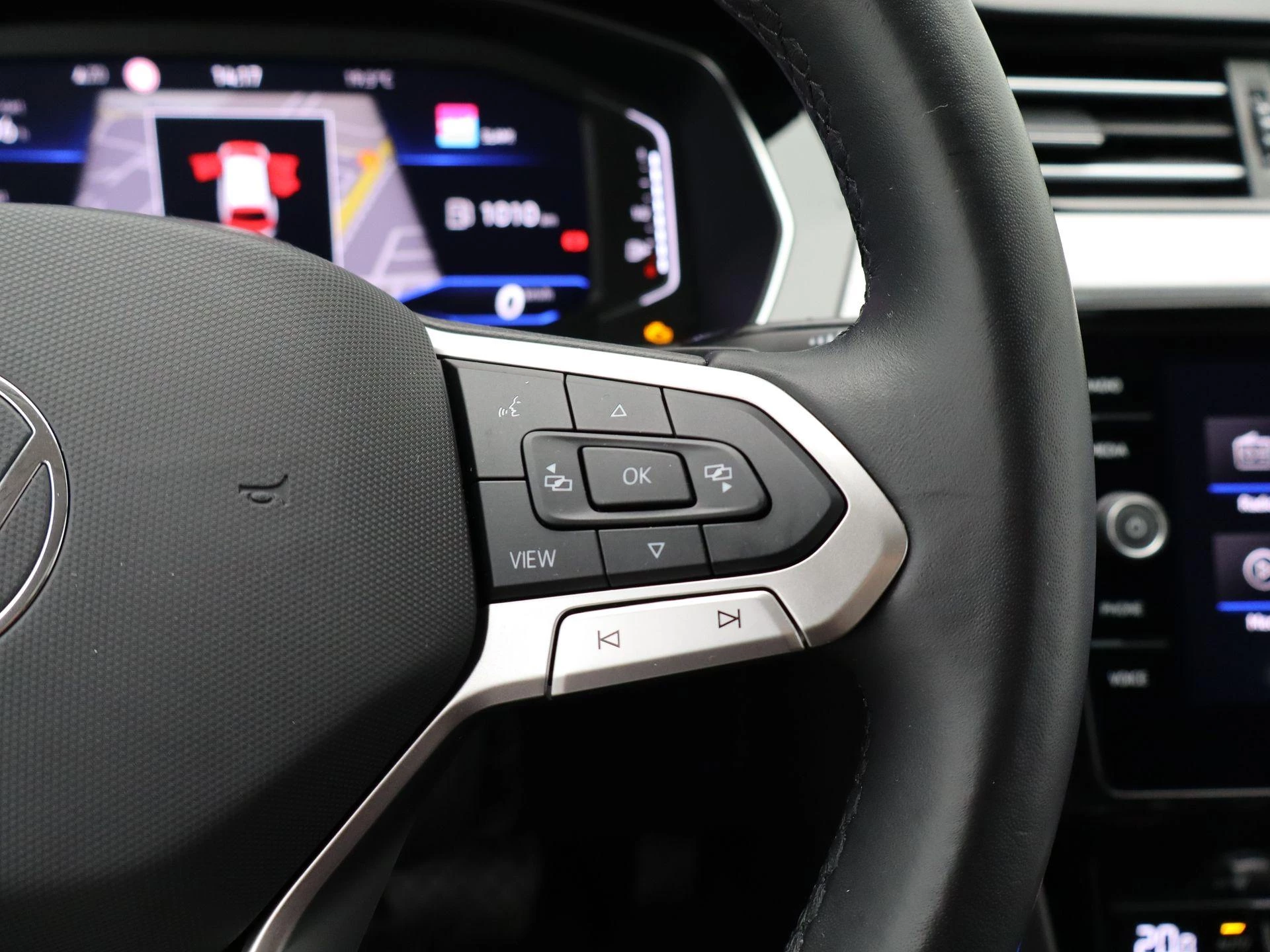 Volkswagen-Passat-image-19