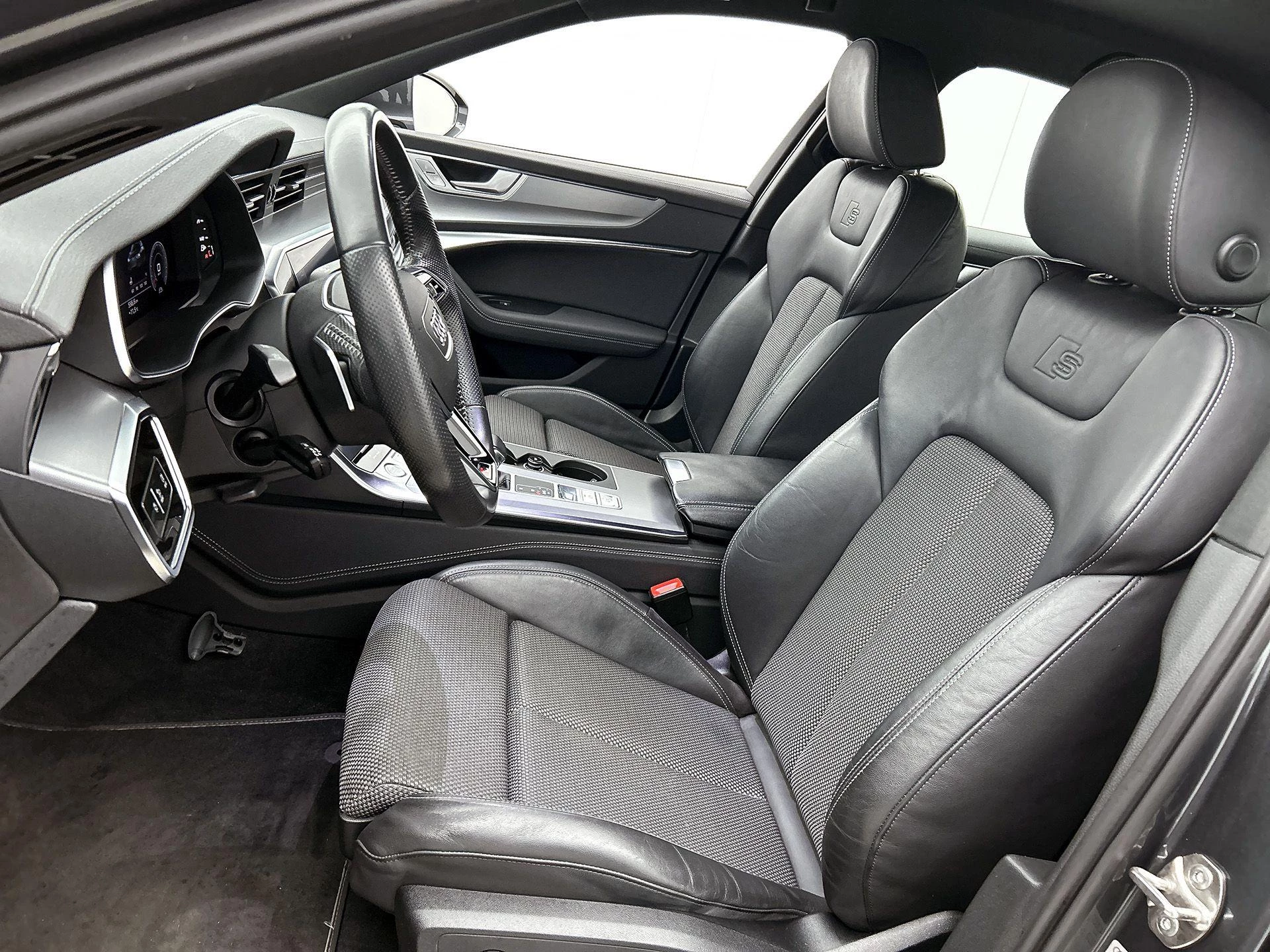 Audi-A6-image-45
