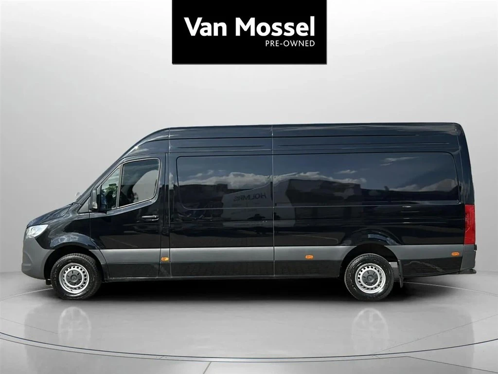 Mercedes-Benz-Sprinter-image-1