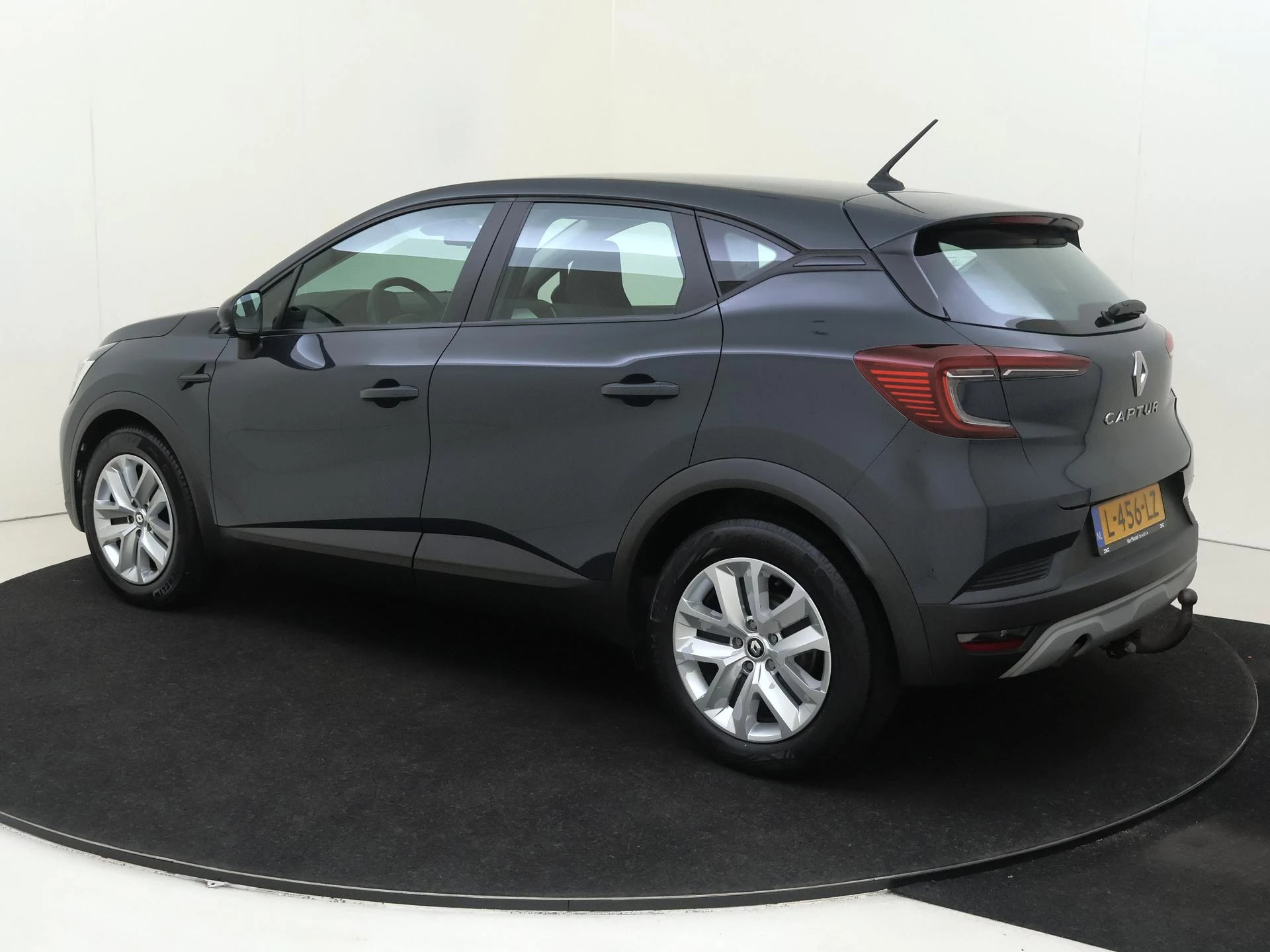 Renault-Captur-image-2