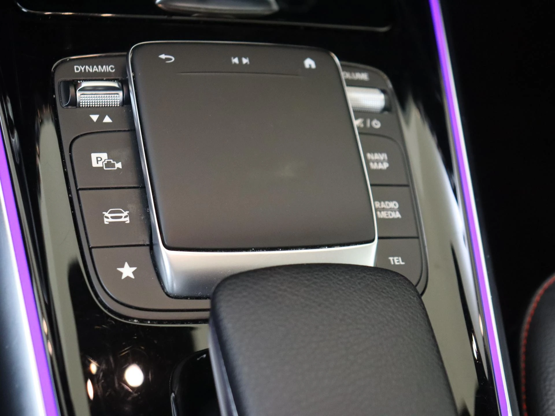 Mercedes-Benz GLB 180 Business Solution AMG