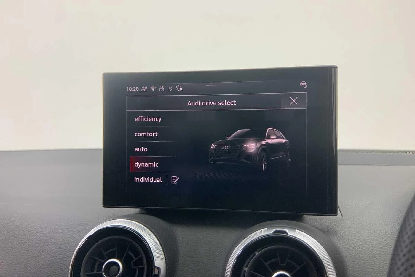Audi-Q2-image-18