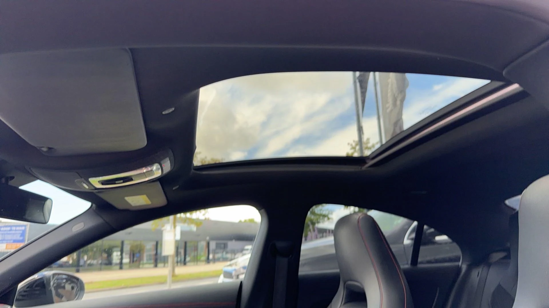 Mercedes-Benz-CLA-image-6