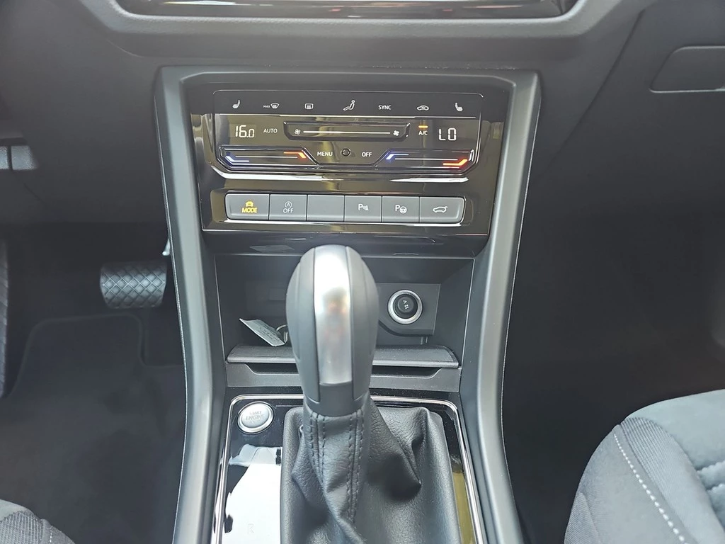 Volkswagen Touran 1,5l TSI DSG Highline *AHK*Rear View*ACC