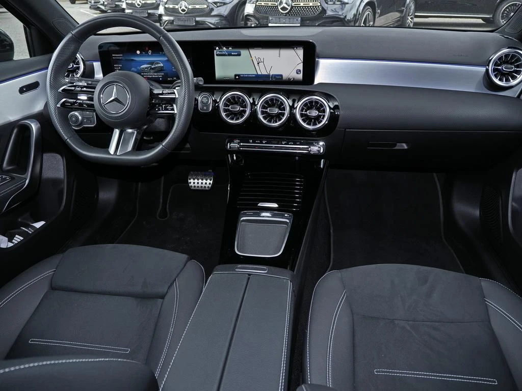 Mercedes-Benz-A-Klasse 200-image-12
