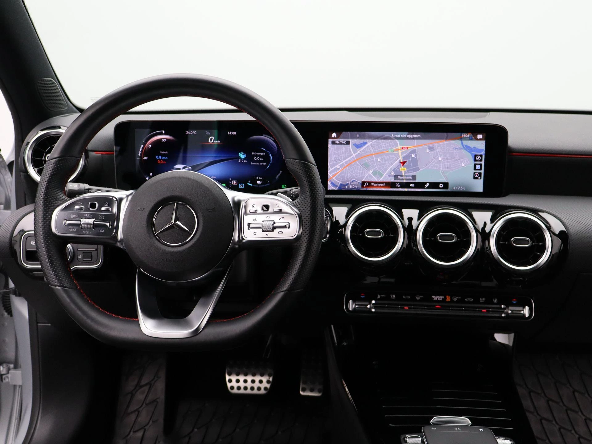 Mercedes-Benz-A-Klasse-image-7