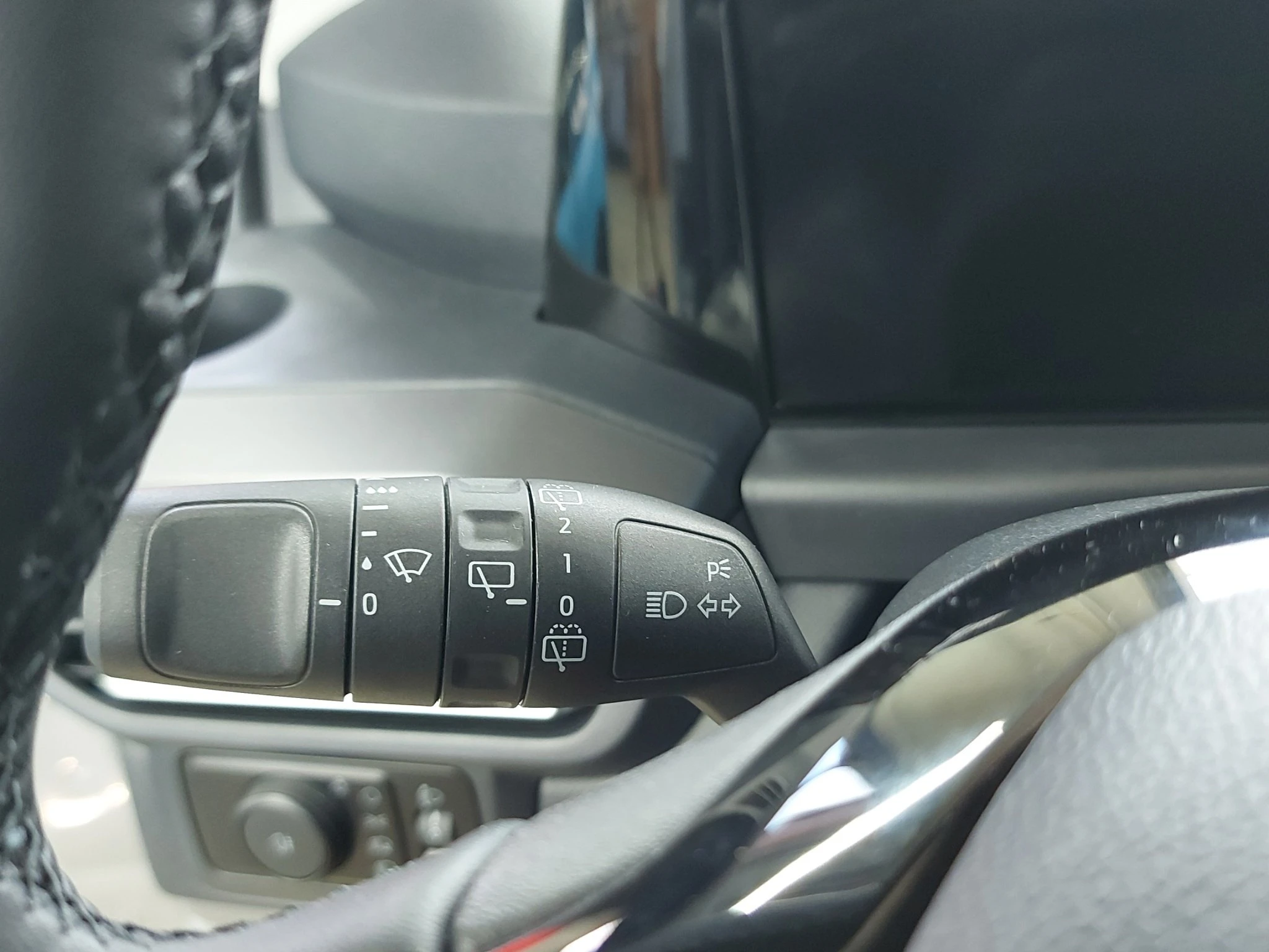 Ford-Tourneo Custom-image-21