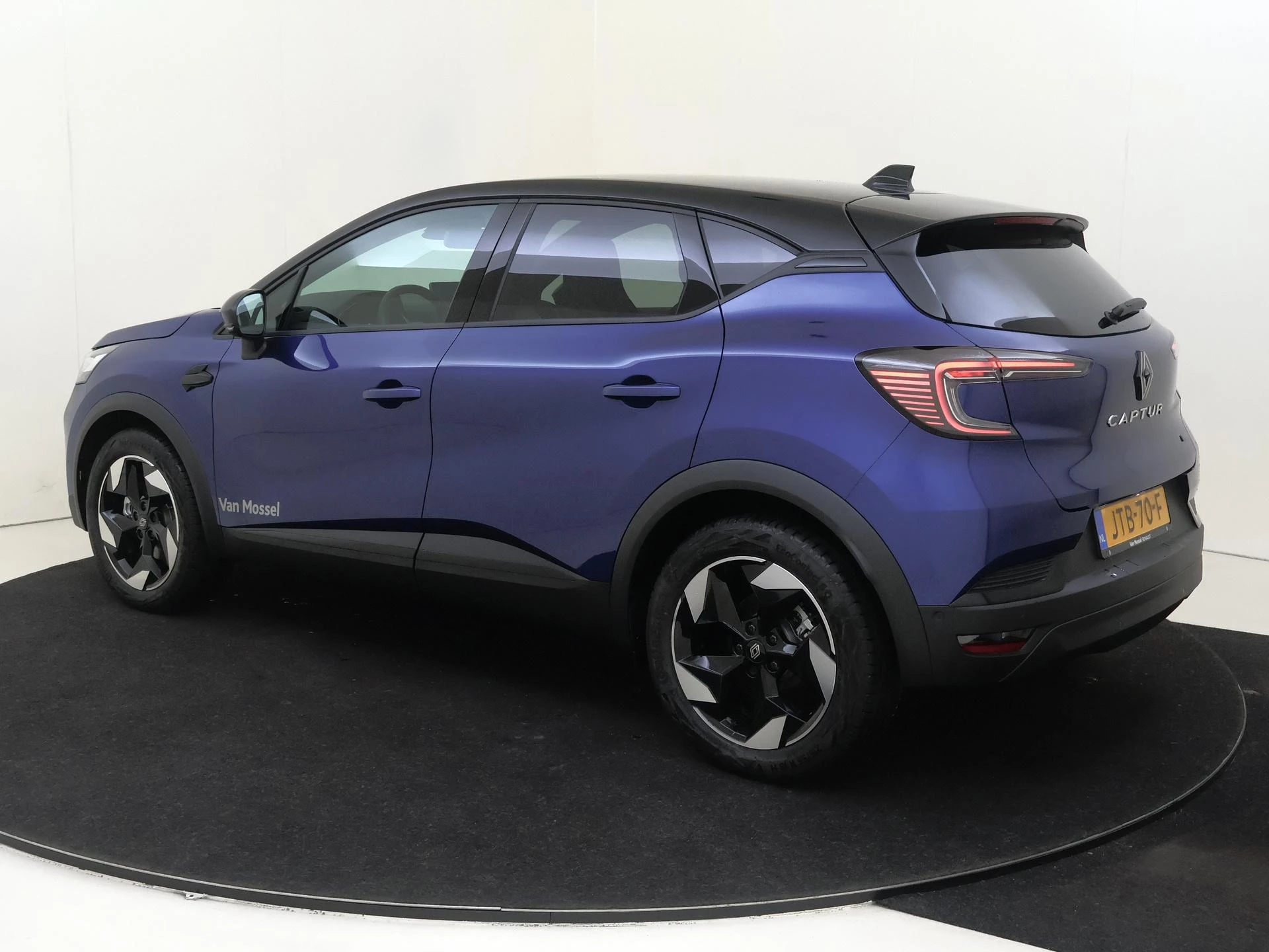 Renault-Captur-image-2