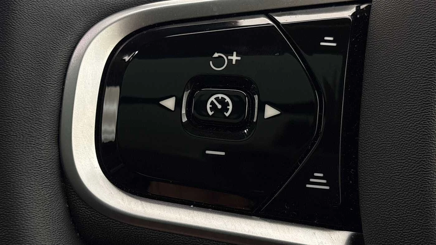 Volvo-XC90-image-29