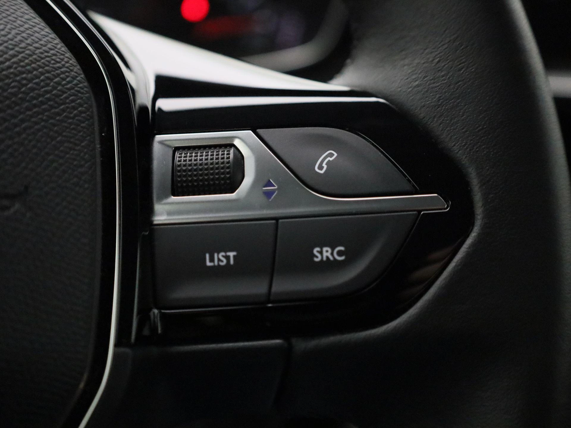 Peugeot-208-image-14