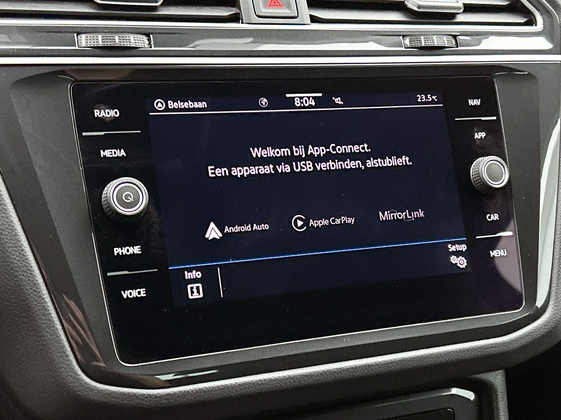 Volkswagen-Tiguan-image-9