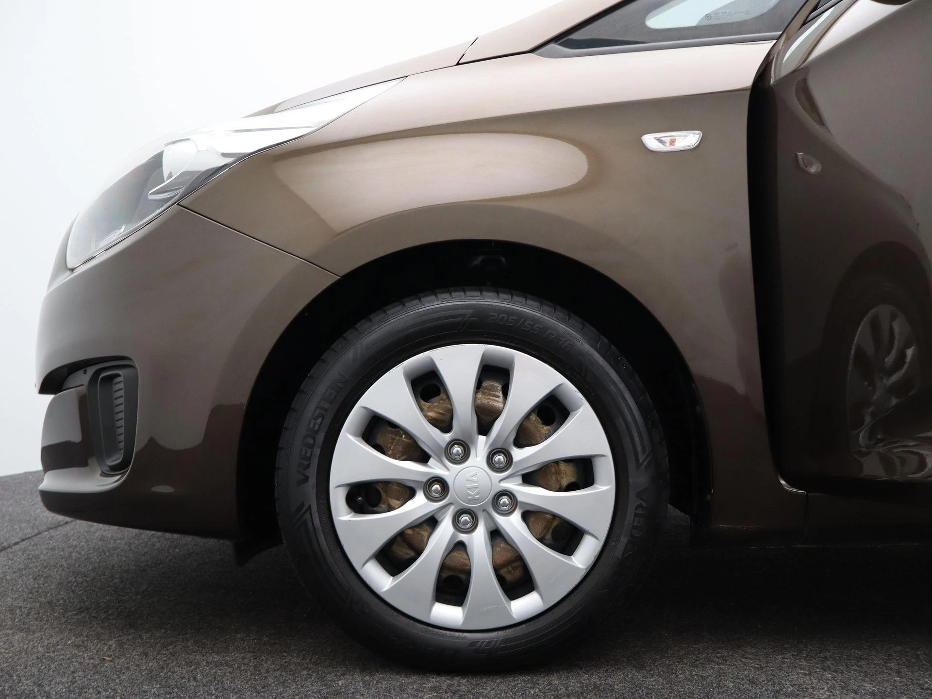 Kia Carens 1.6 GDi First Edition
