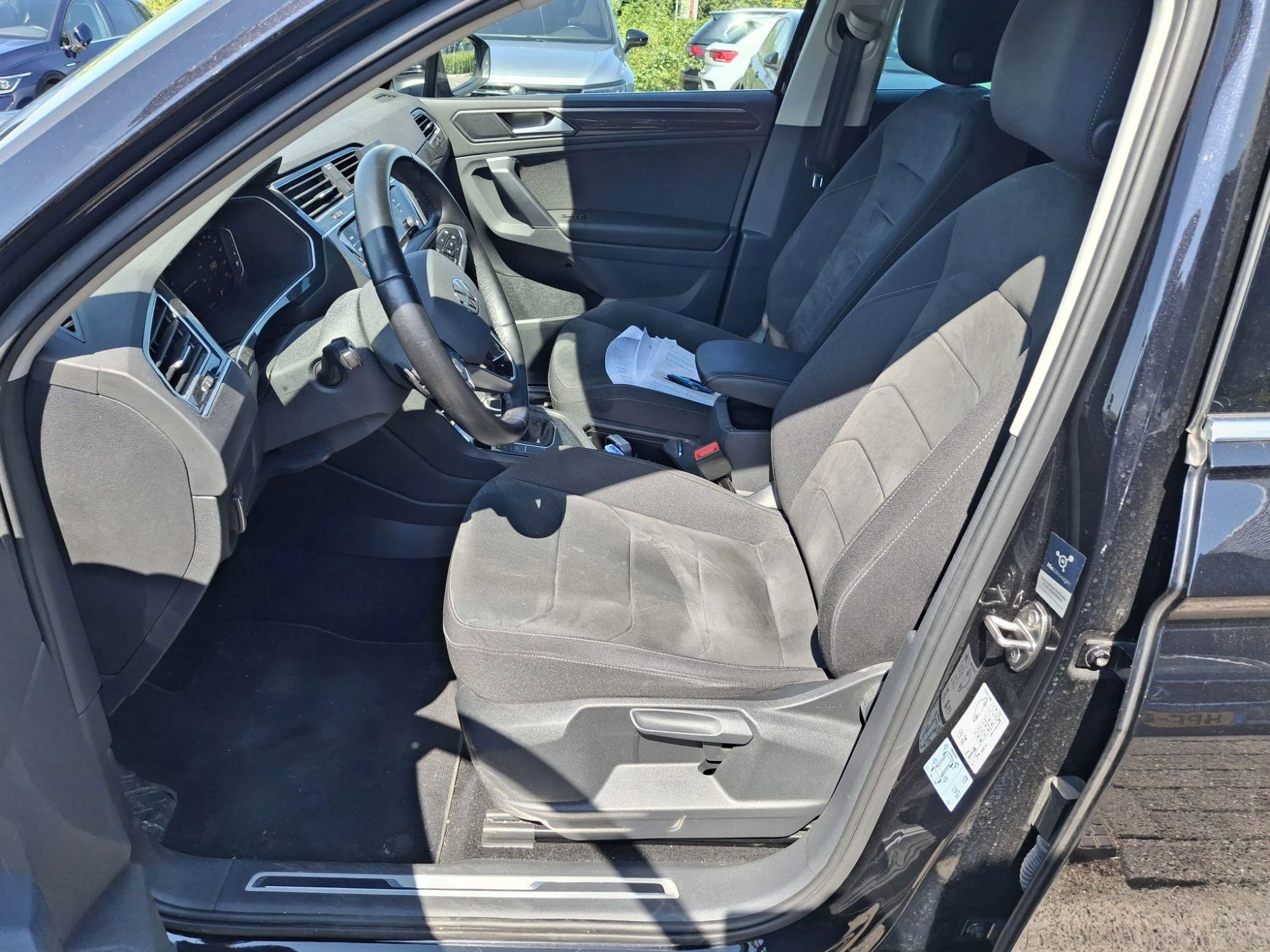 Volkswagen-Tiguan-image-11