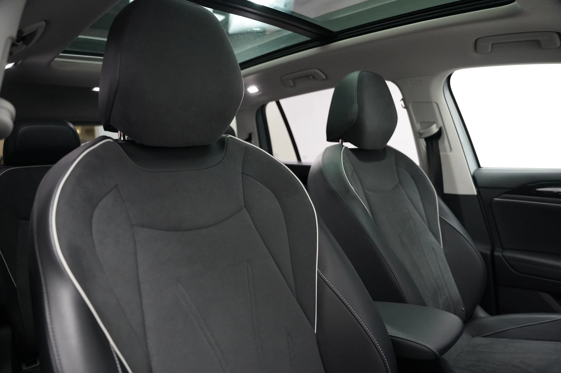 Volkswagen-Tayron-image-9