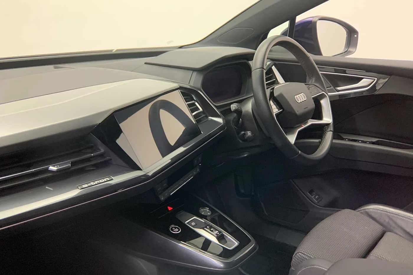 Audi-Q4 e-tron-image-11