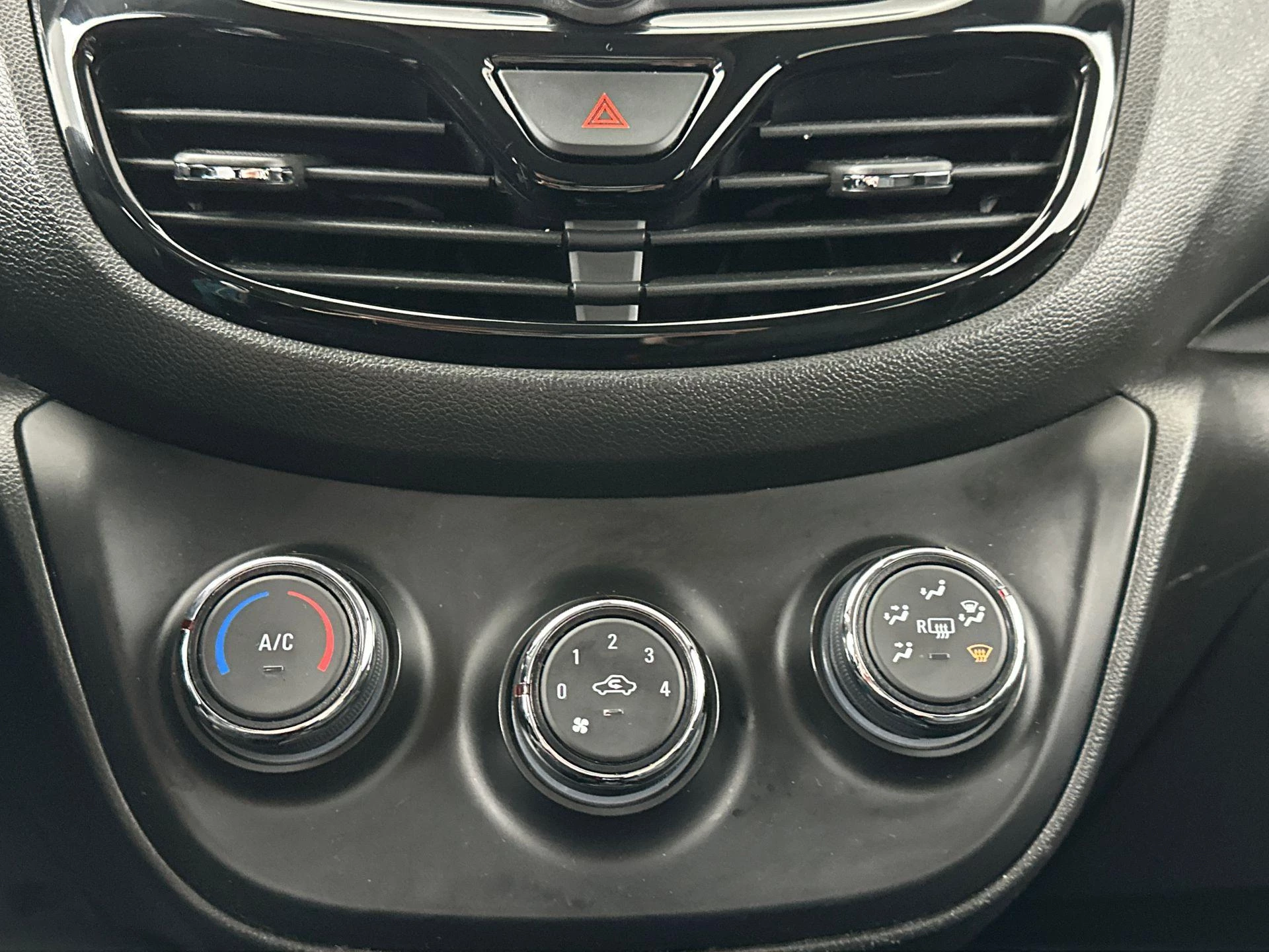 Opel-KARL-image-17