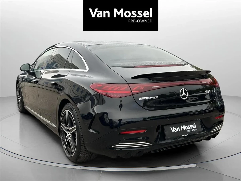 Mercedes-Benz-EQE-image-6