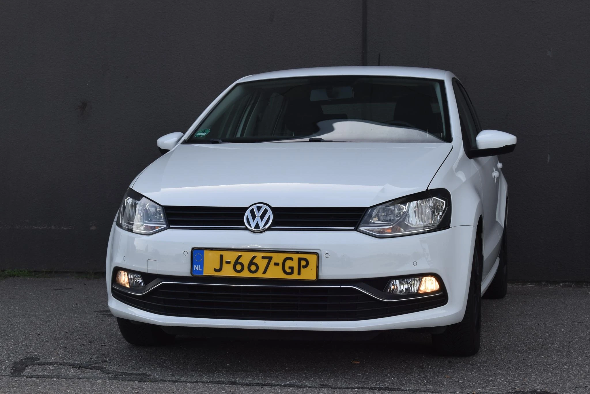 Volkswagen-Polo-image-1