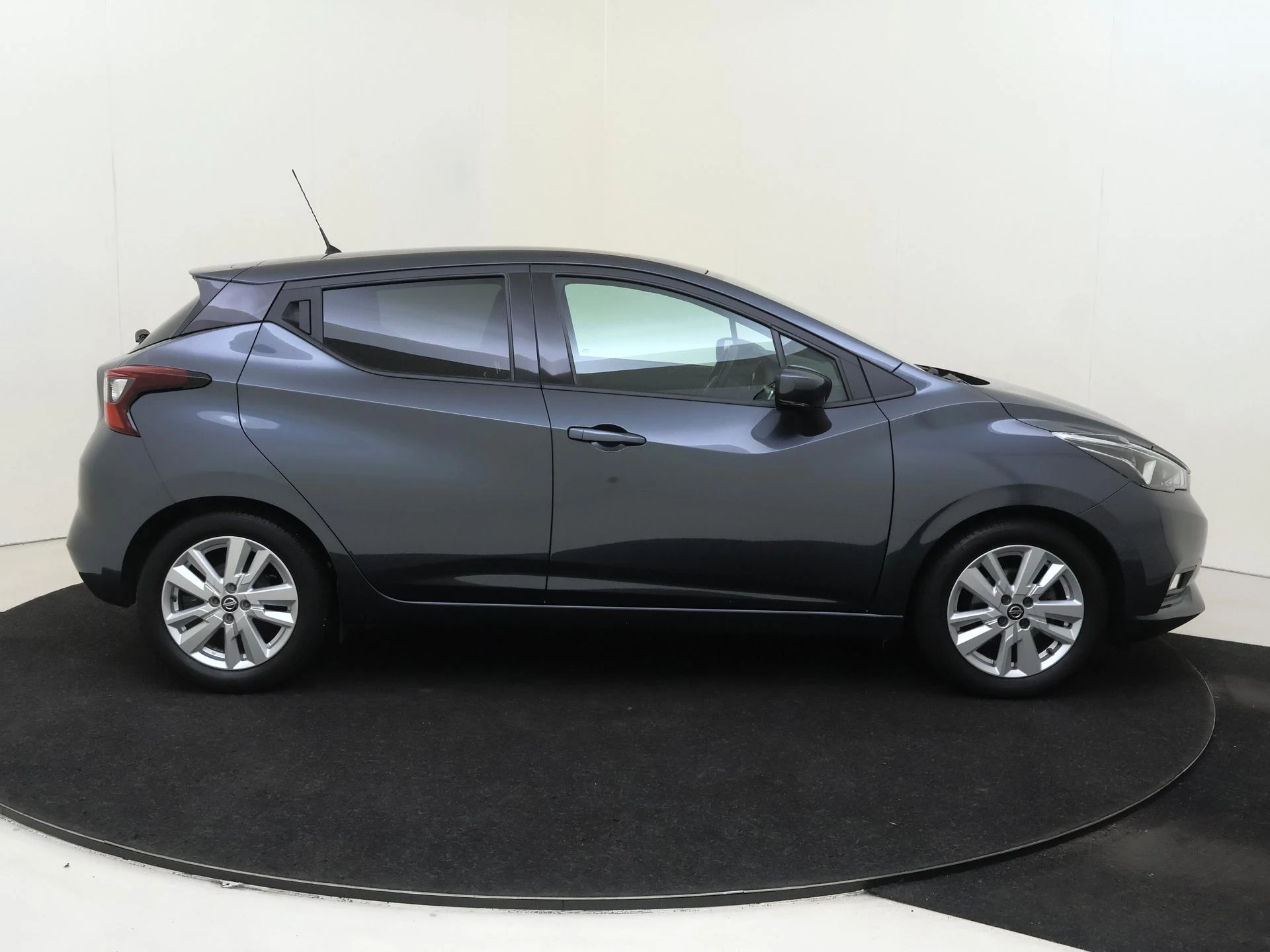 Nissan-Micra-image-8