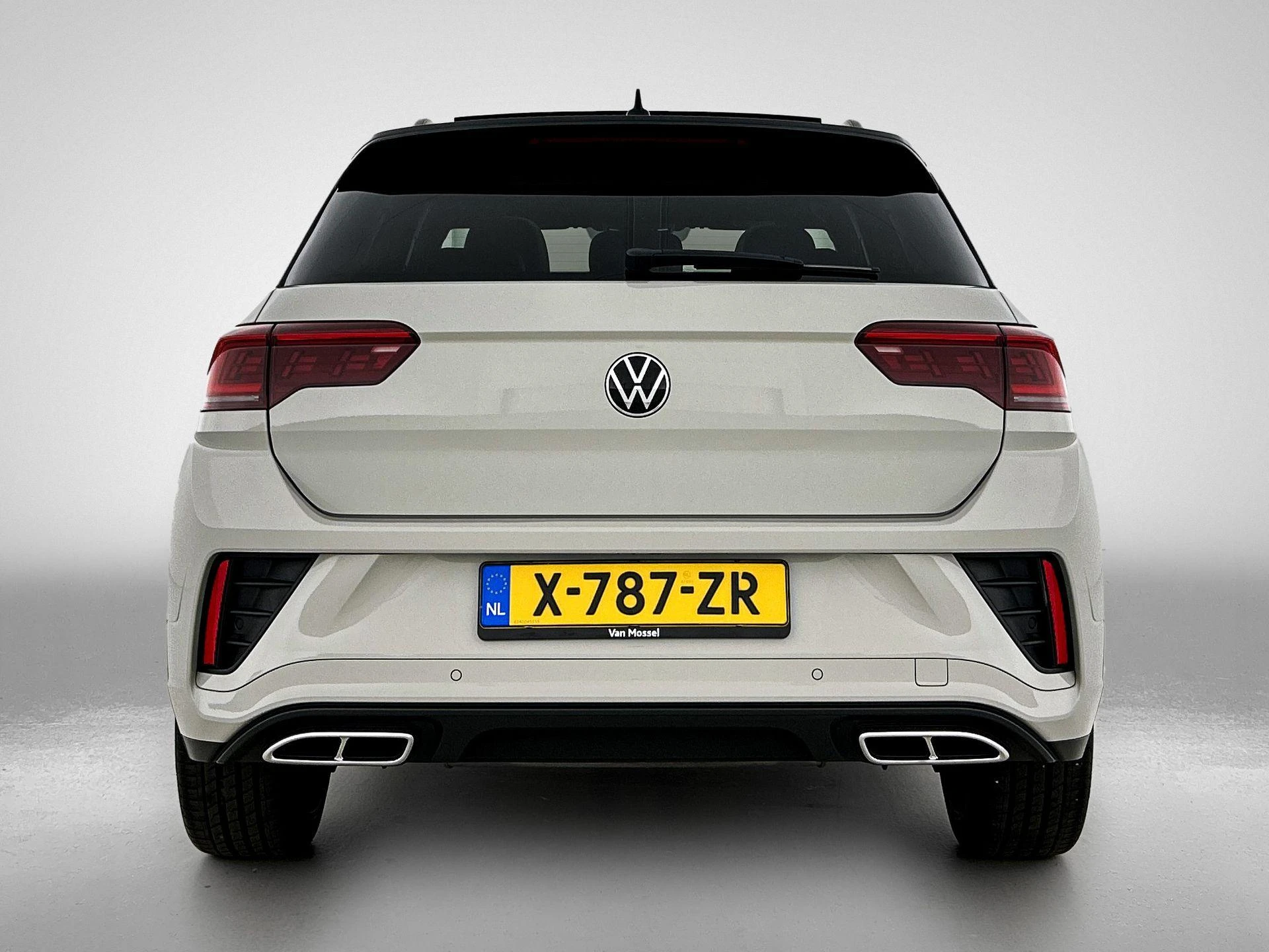 Volkswagen-T-Roc-image-2