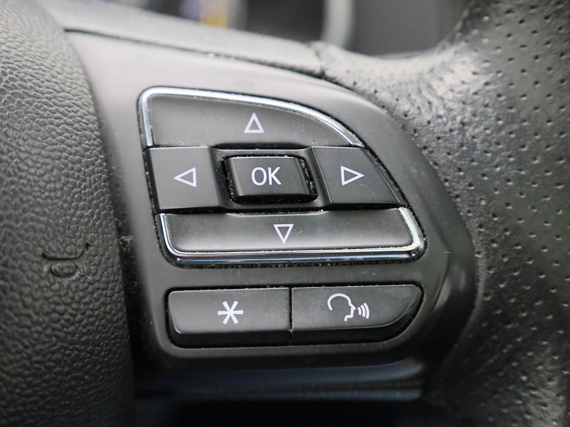 MG-ZS EV-image-17