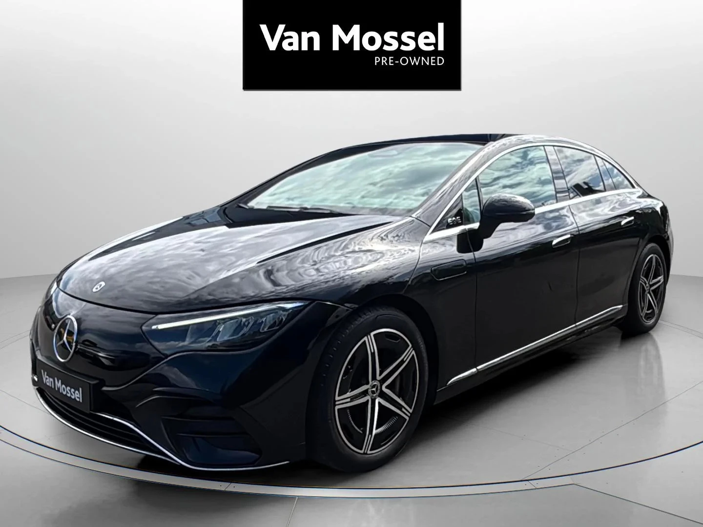 Mercedes-Benz-EQE-image-0