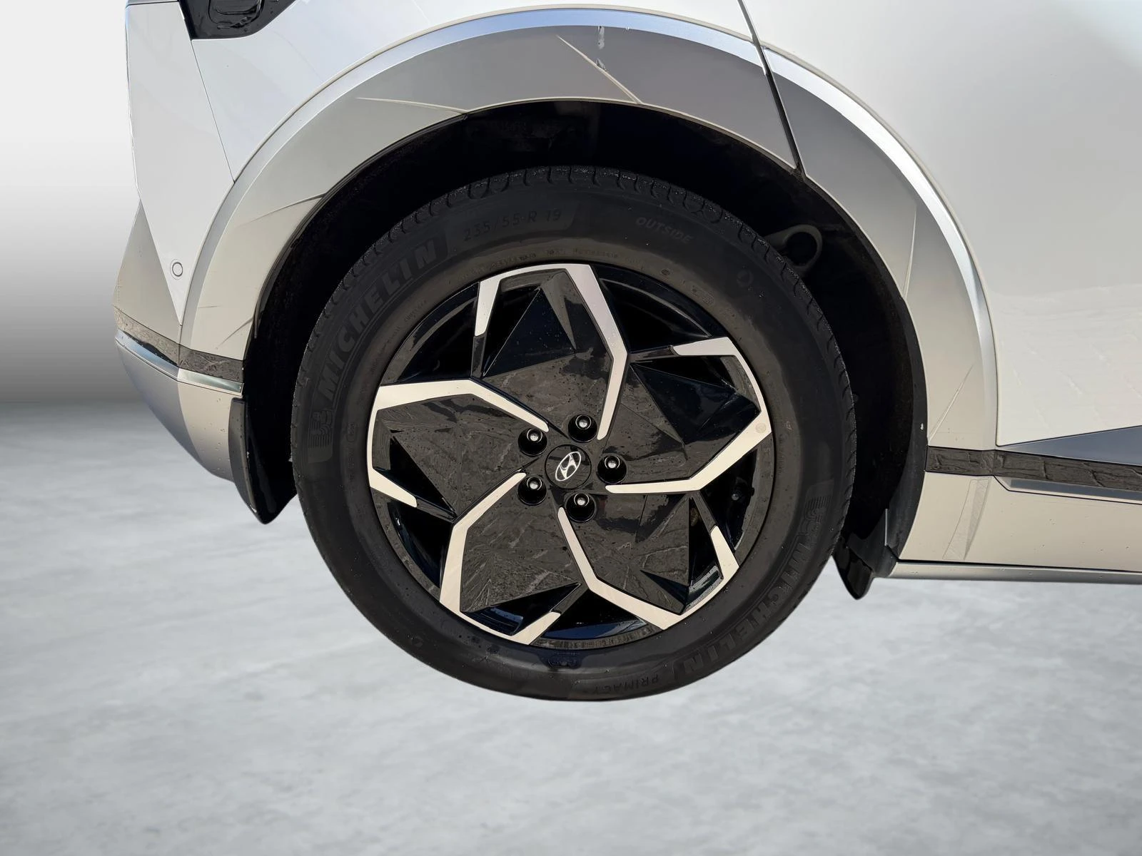 Hyundai-IONIQ 5-image-10