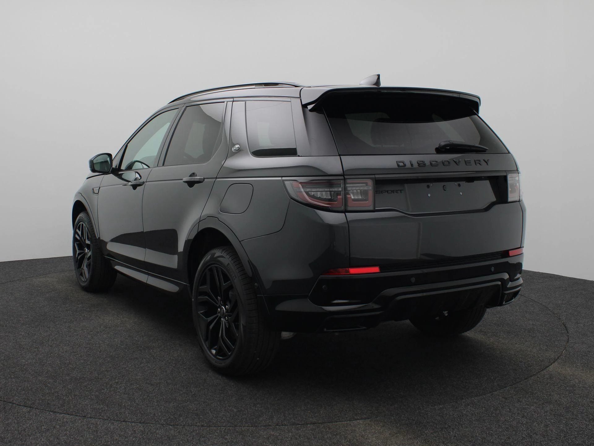 Land Rover-Discovery Sport-image-2