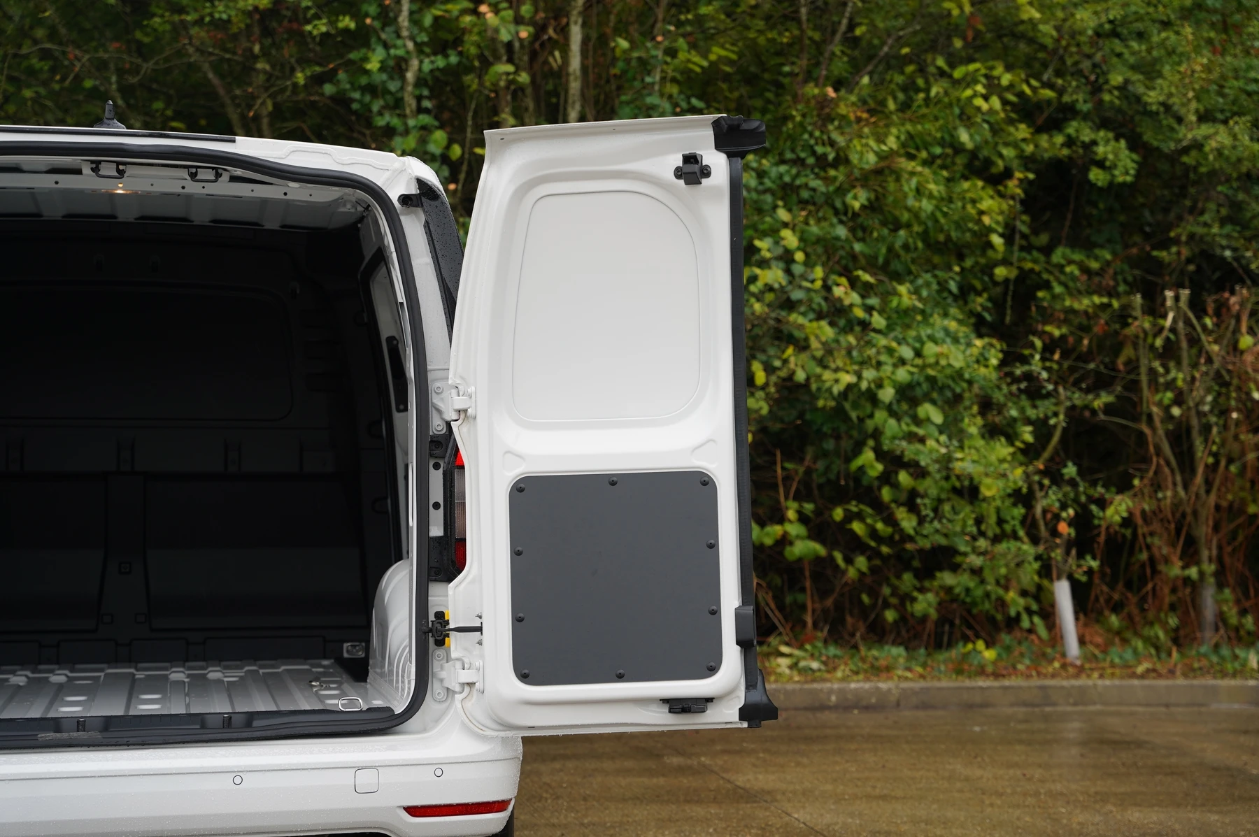 Volkswagen-Caddy-image-12