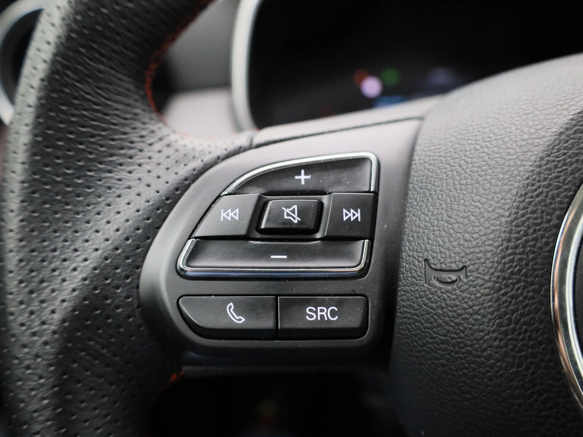 MG-ZS EV-image-18