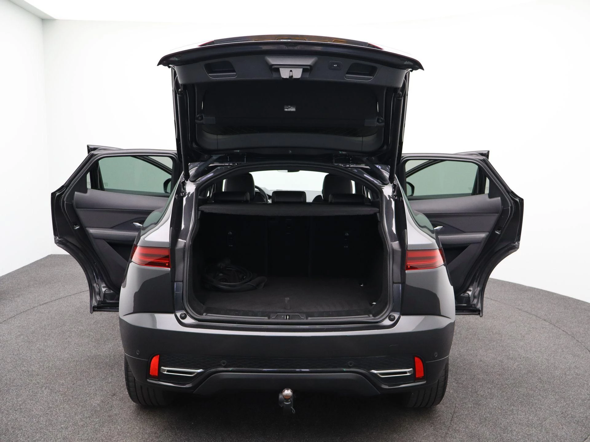 Jaguar-E-PACE-image-12