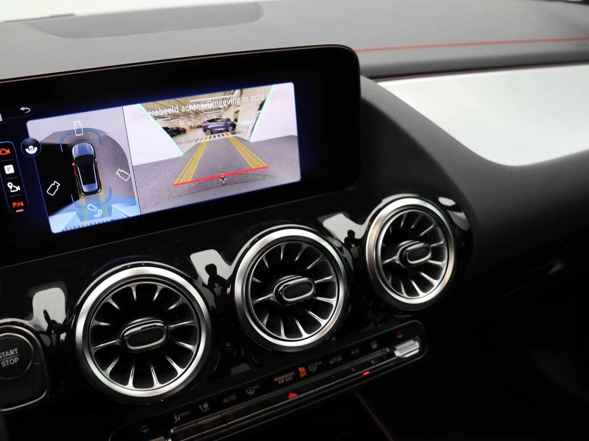 Mercedes-Benz-EQA-image-11